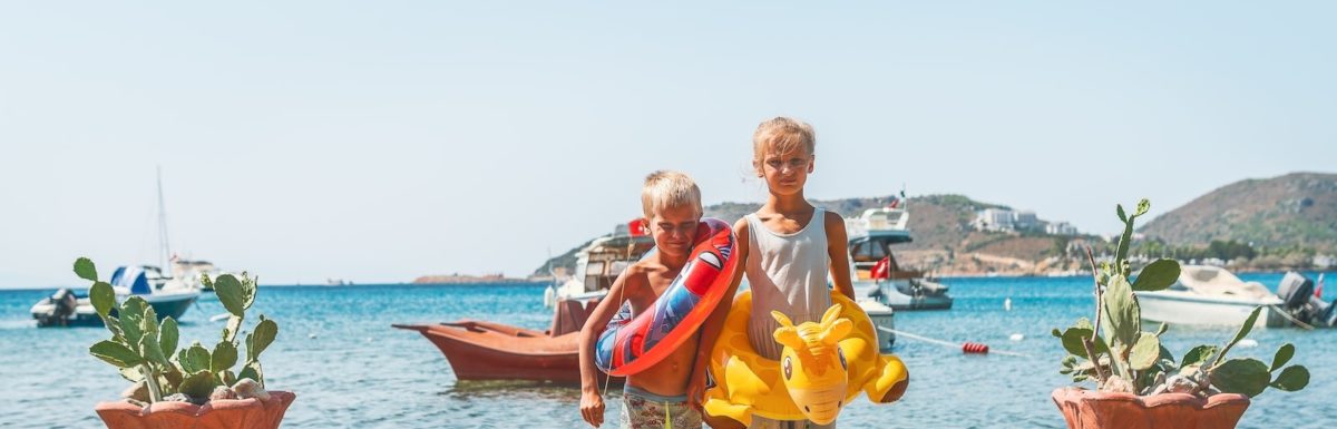 Family Travel Made Easy: 29 Expert Tips You Need to Know